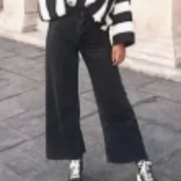 Zara Denim - Zara High Waist Wide Leg Raw Hem Cropped Black Jeans Sz 29